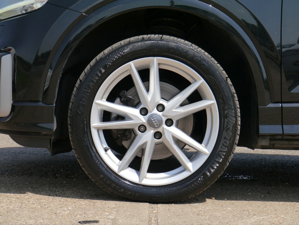 Audi Q2 Tfsi Sport 114 Black #23