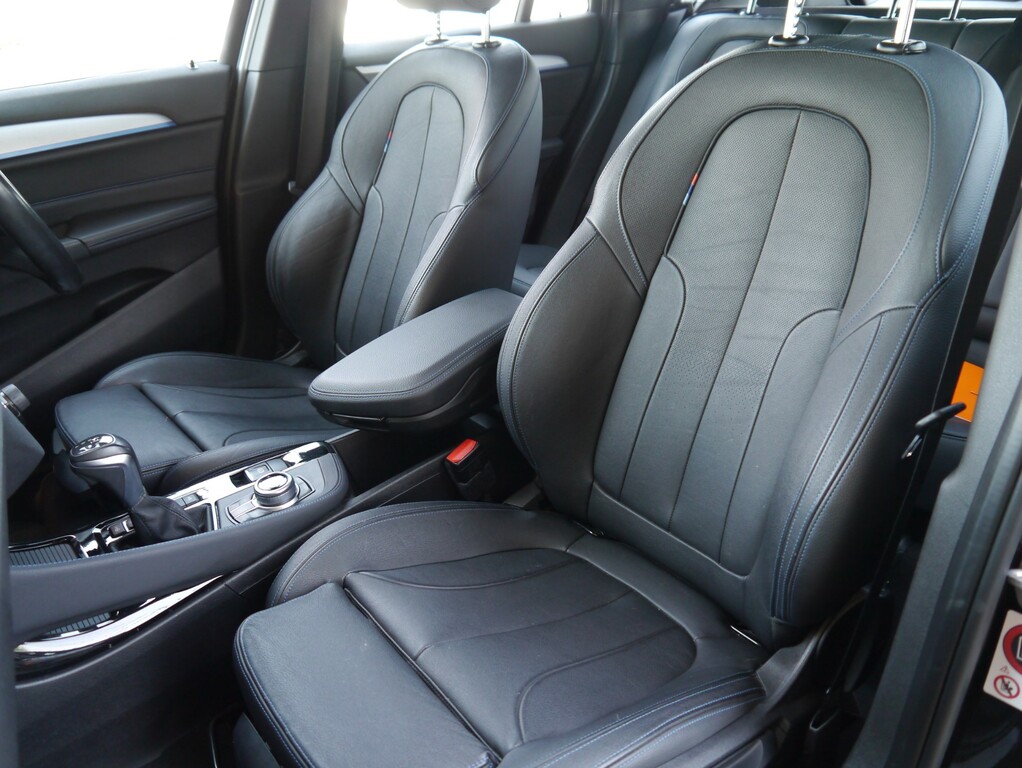 BMW X1 Sdrive18d Sport Black #21