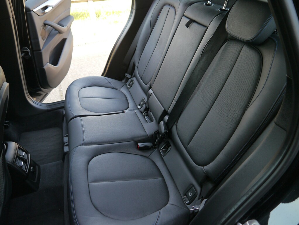 BMW X1 Sdrive18d Sport Black #27