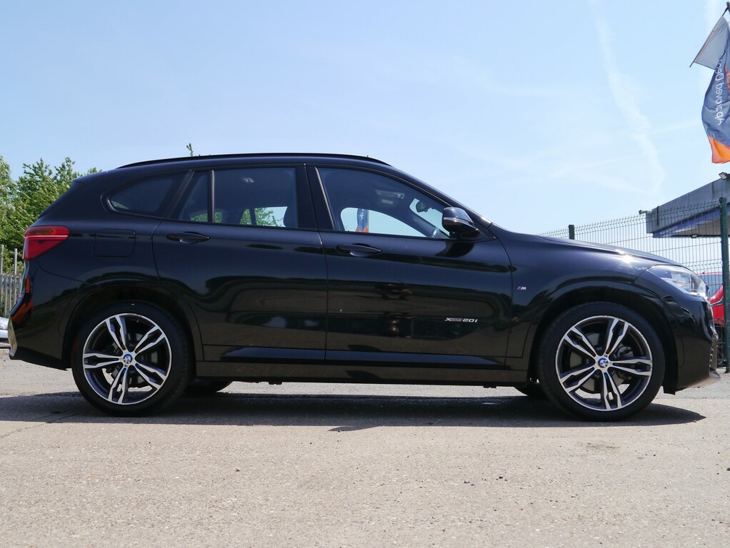 BMW X1 Sdrive18d Sport Black #30