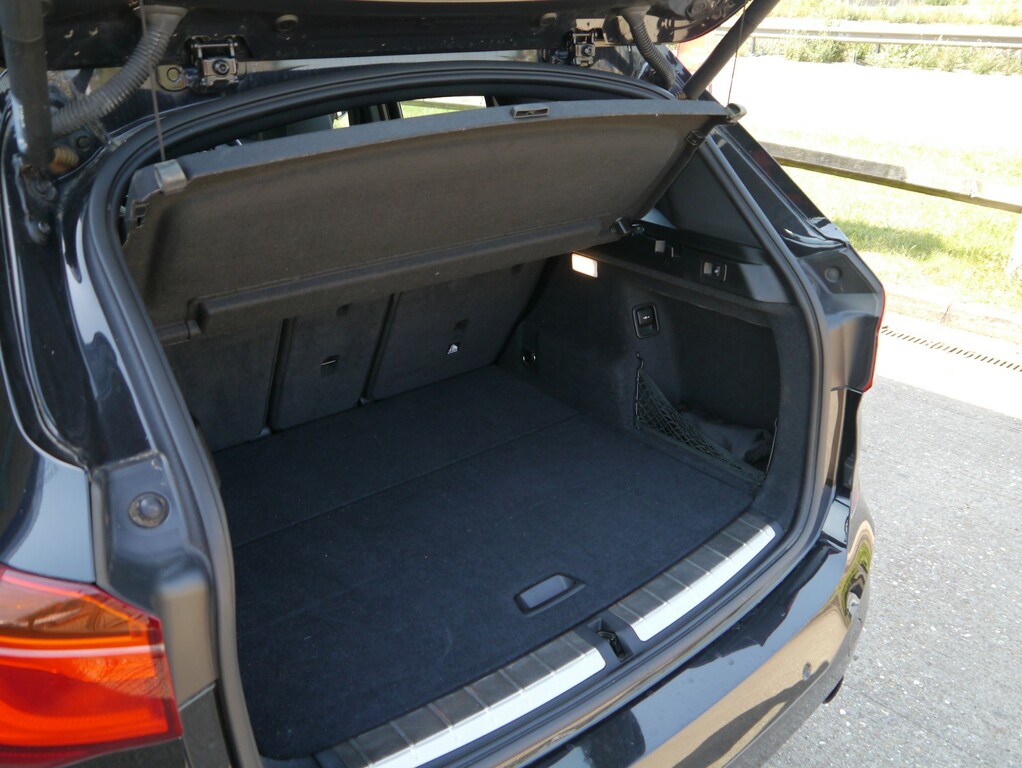 BMW X1 Sdrive18d Sport Black #24