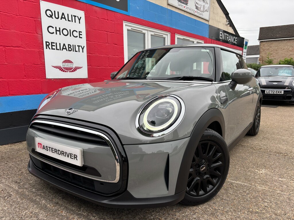 Mini Hatch 1.5 Cooper Classic Hatchback Steptronic