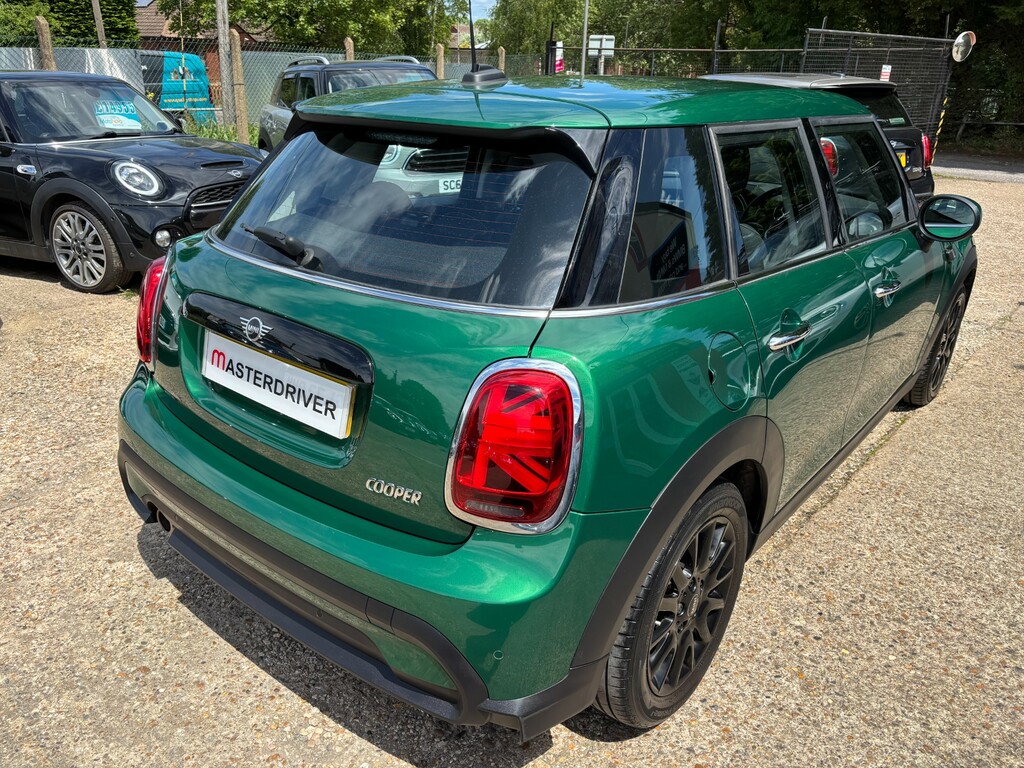 Mini Hatch 1.5 Cooper Classic Hatchback Steptronic  #5