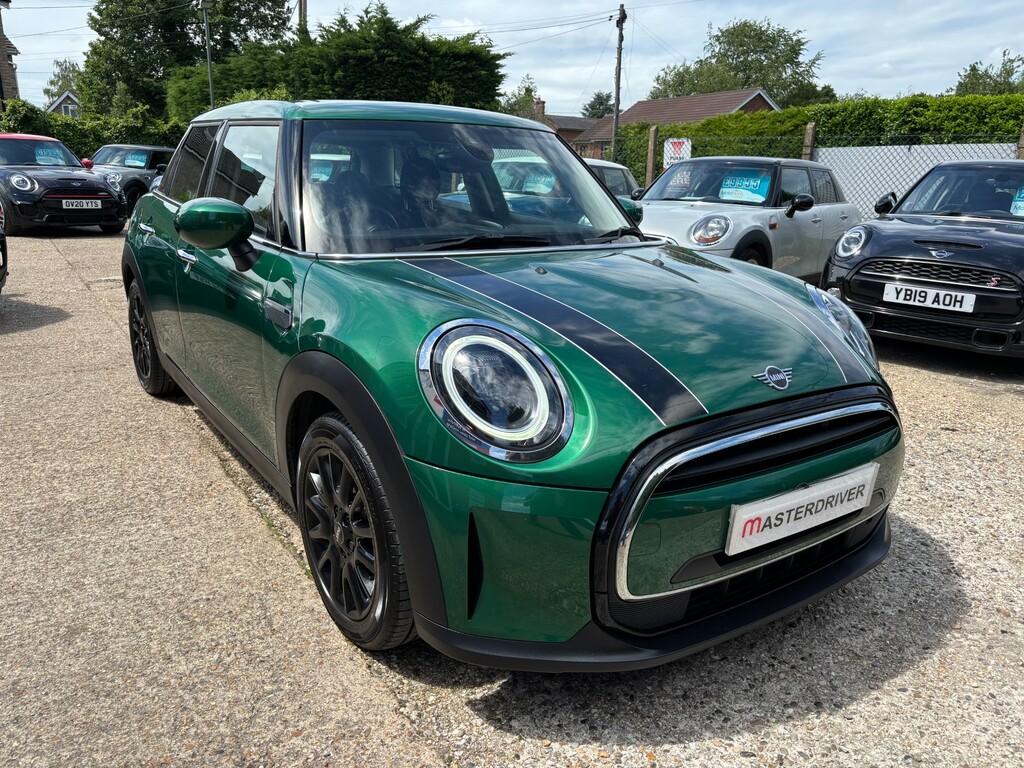 Mini Hatch 1.5 Cooper Classic Hatchback Steptronic  #4