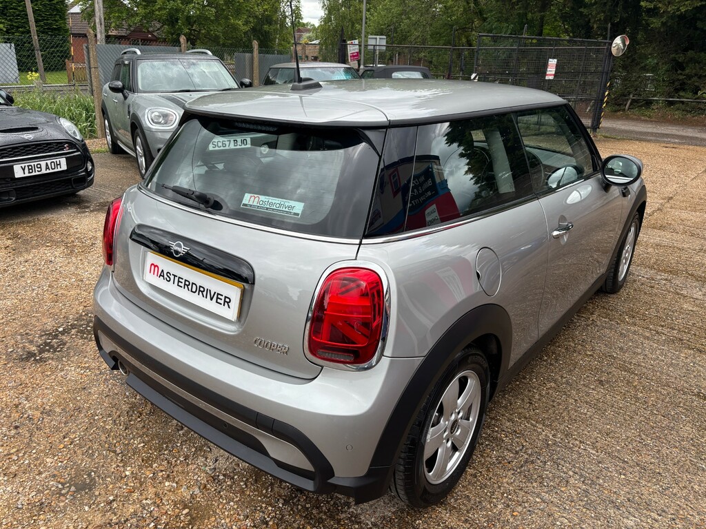 Mini Hatch 1.5 Cooper Classic Hatchback Steptronic  #6