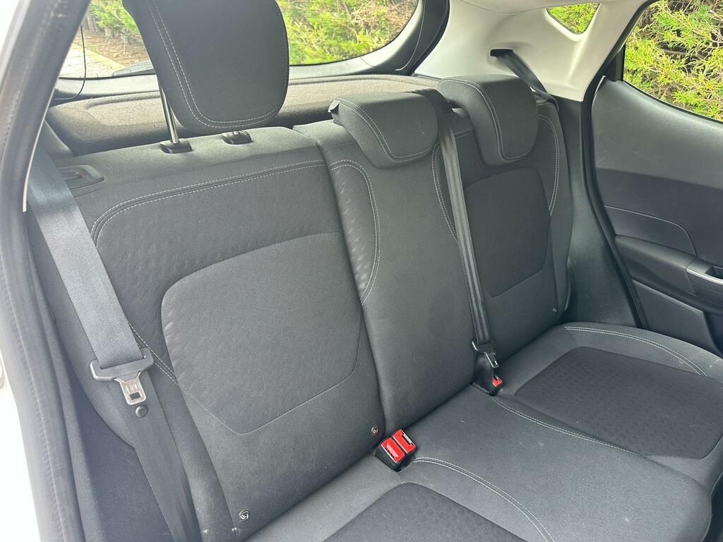 Ford Fiesta Zetec White #6