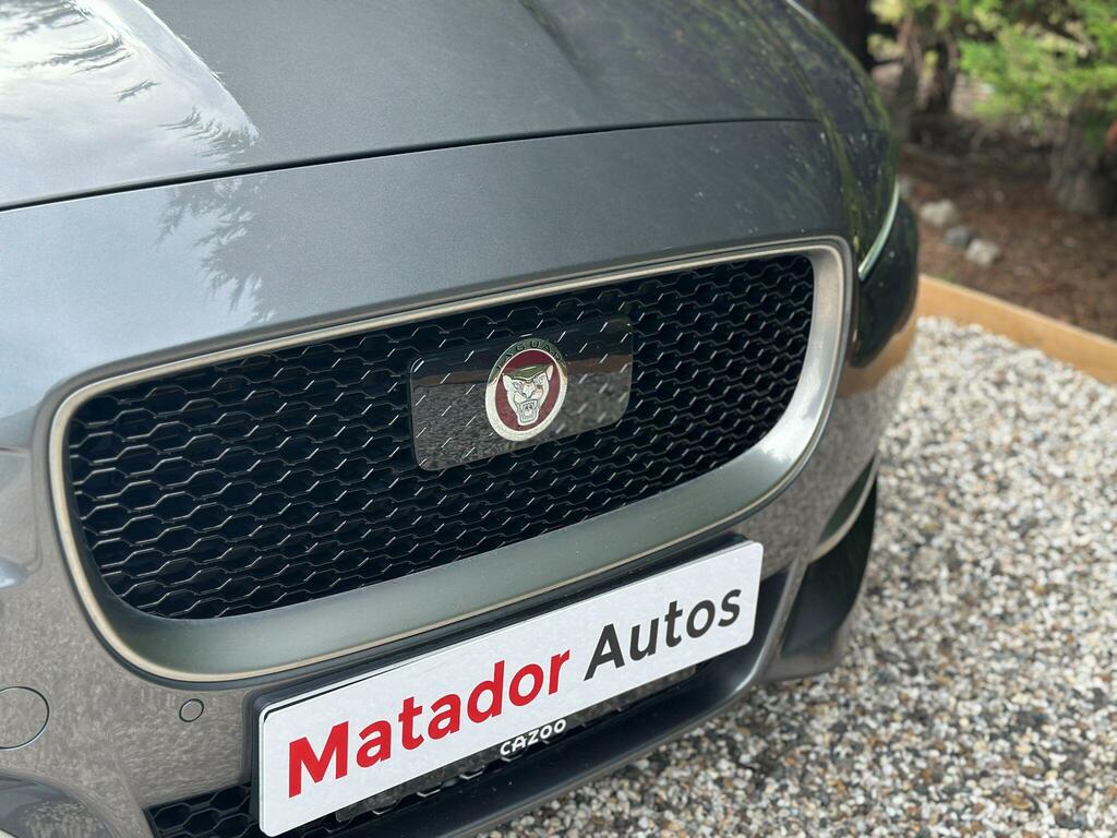 Jaguar XE 2.0 250 R-sport White #7