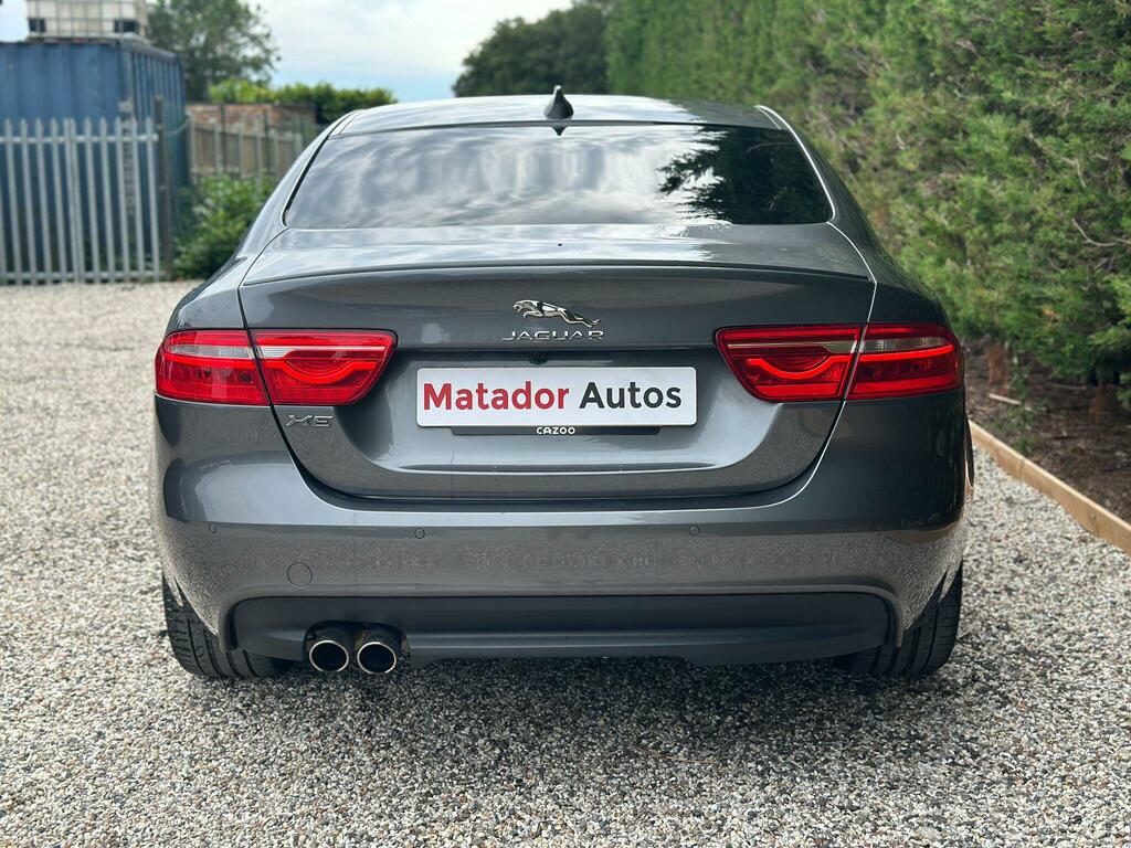 Jaguar XE 2.0 250 R-sport White #20