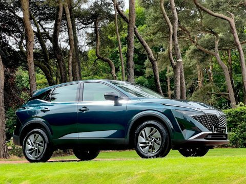 Nissan Qashqai Dig-t Acenta Premium Green