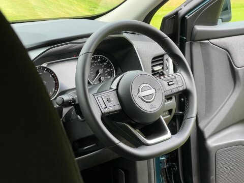 Nissan Qashqai Dig-t Acenta Premium PL75HDV Green #4