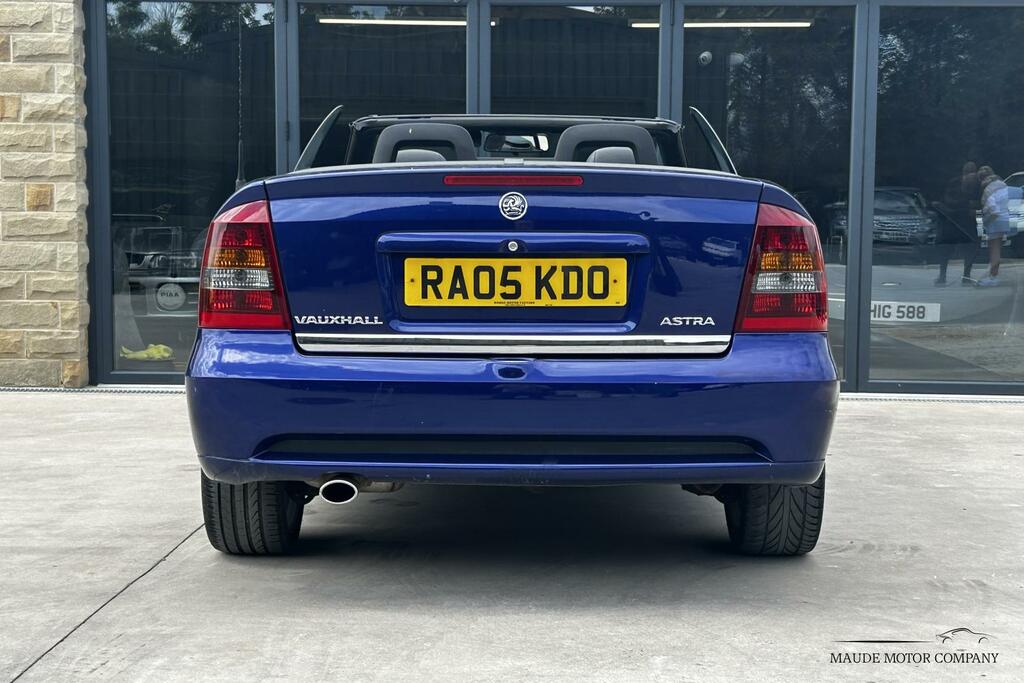 Vauxhall Astra Design 16V Silver #7