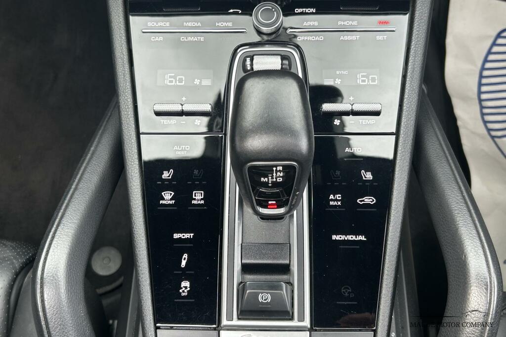 Porsche Cayenne Cayenne V6 S Blue #25