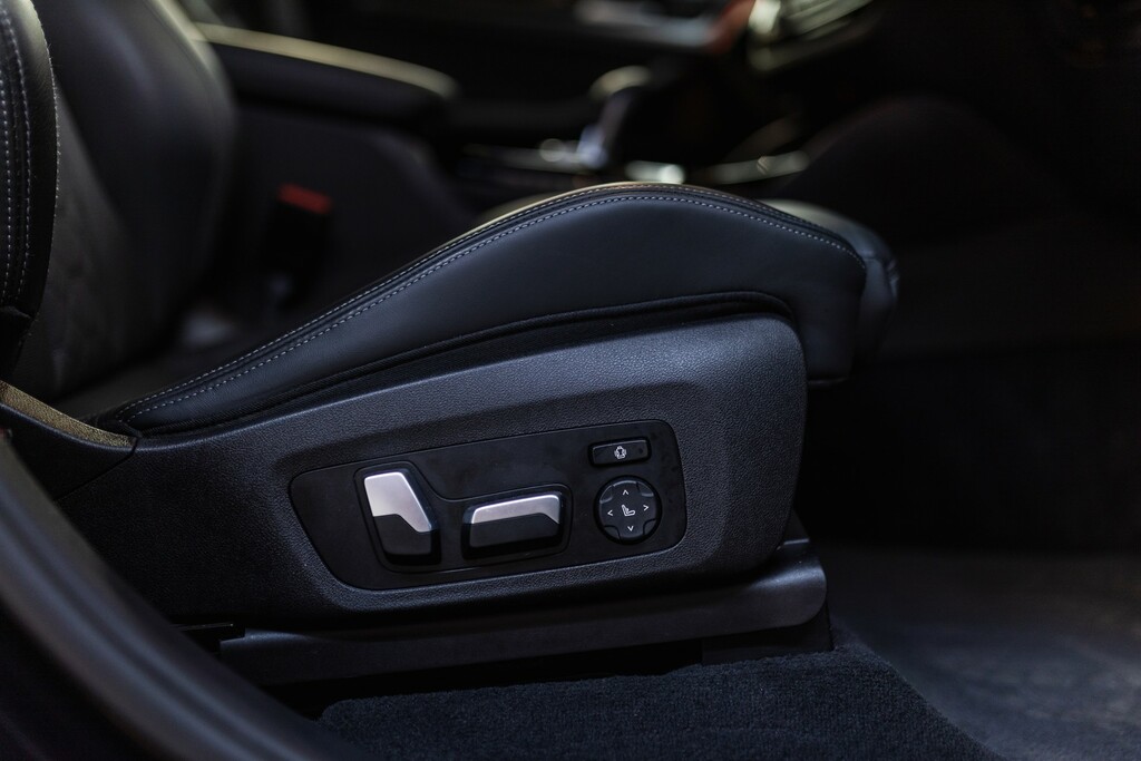 BMW X4 M M Sport Black #25