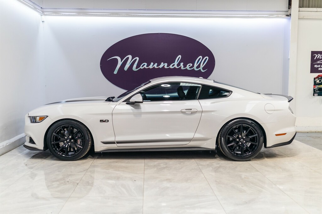 Ford Mustang 5.0 V8 Gt Shadow Edition Fastback Manua White #2