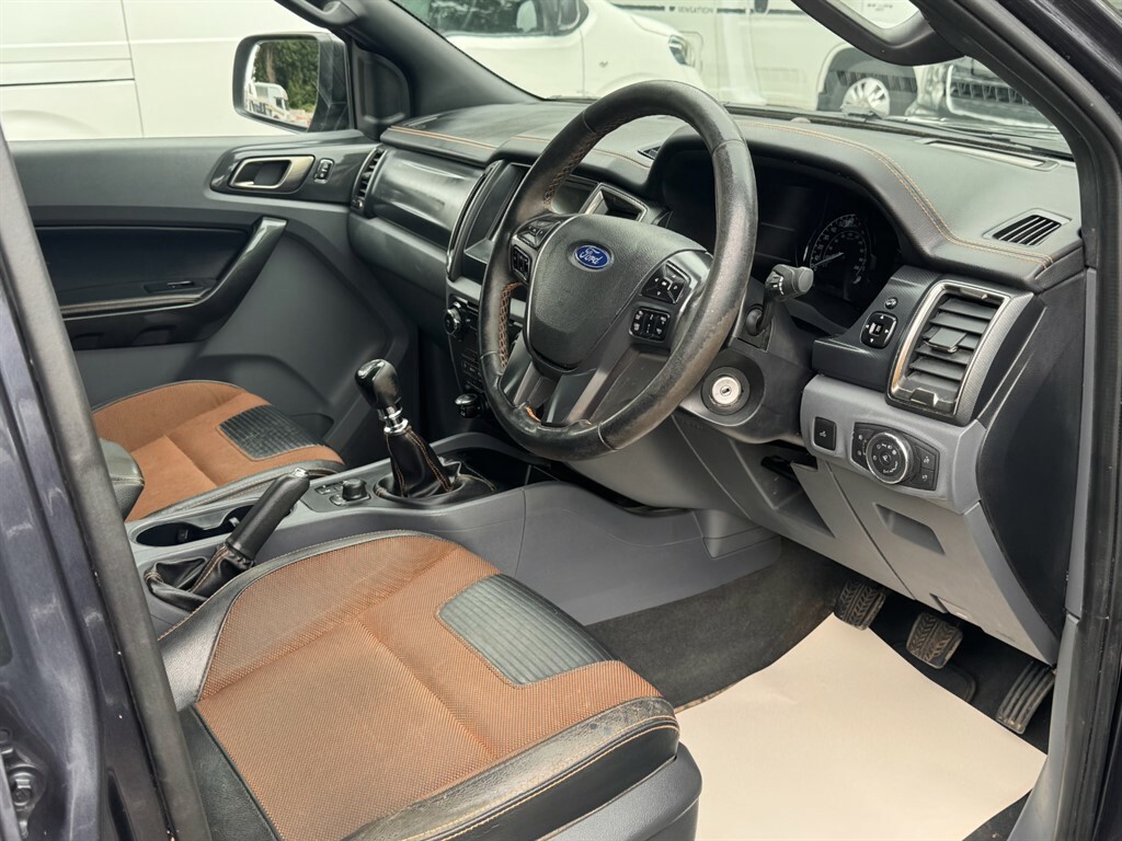 Ford Ranger 3.2L Wildtrak 4X4 Dcb Tdci Grey #3