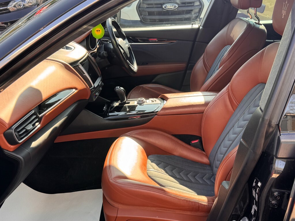 Maserati Levante Suv Blue #10