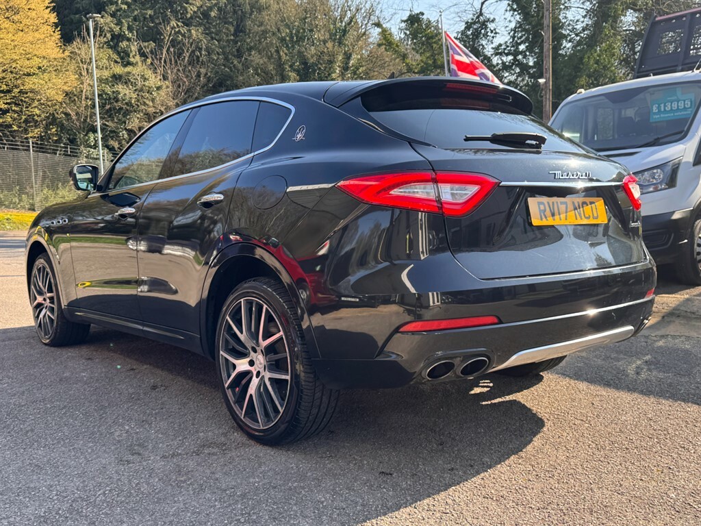 Maserati Levante 3.0L D V6 Black #5