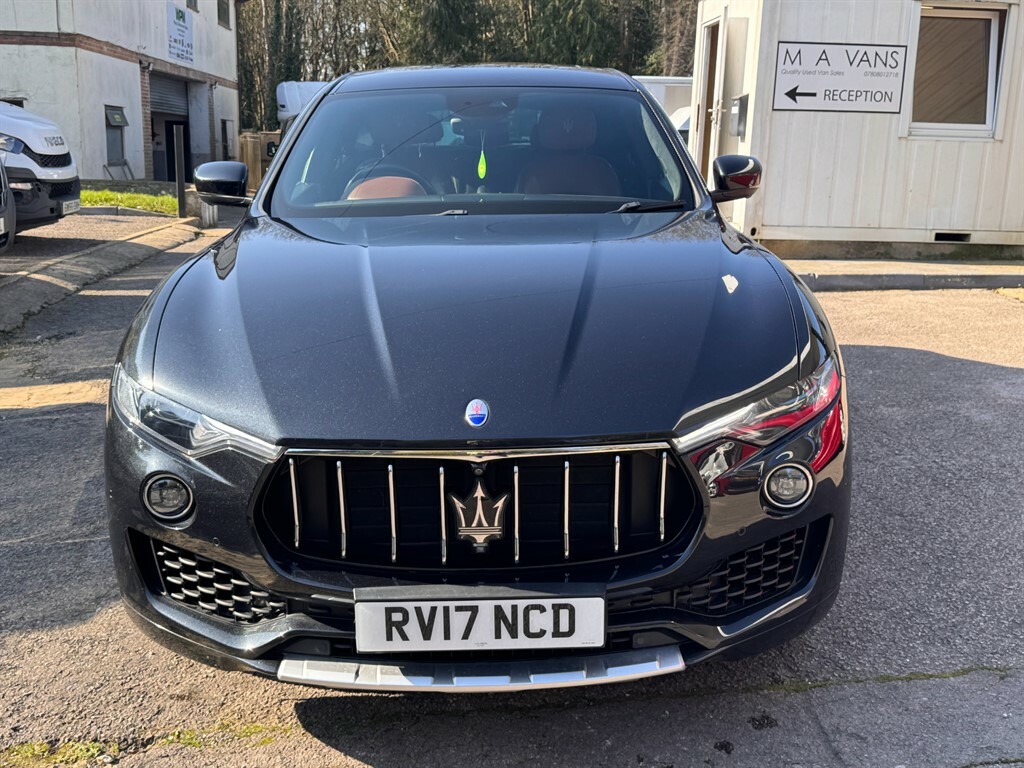 Maserati Levante 3.0L D V6 Black #6