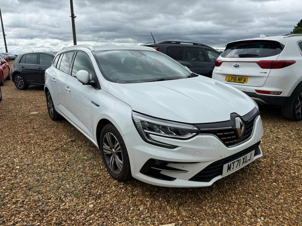 Renault Megane 1.5L Iconic White