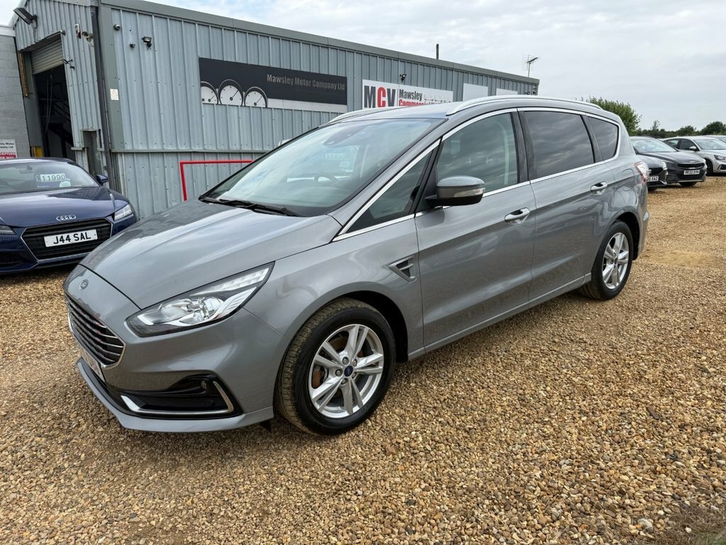 Ford S-Max 2L Titanium Silver