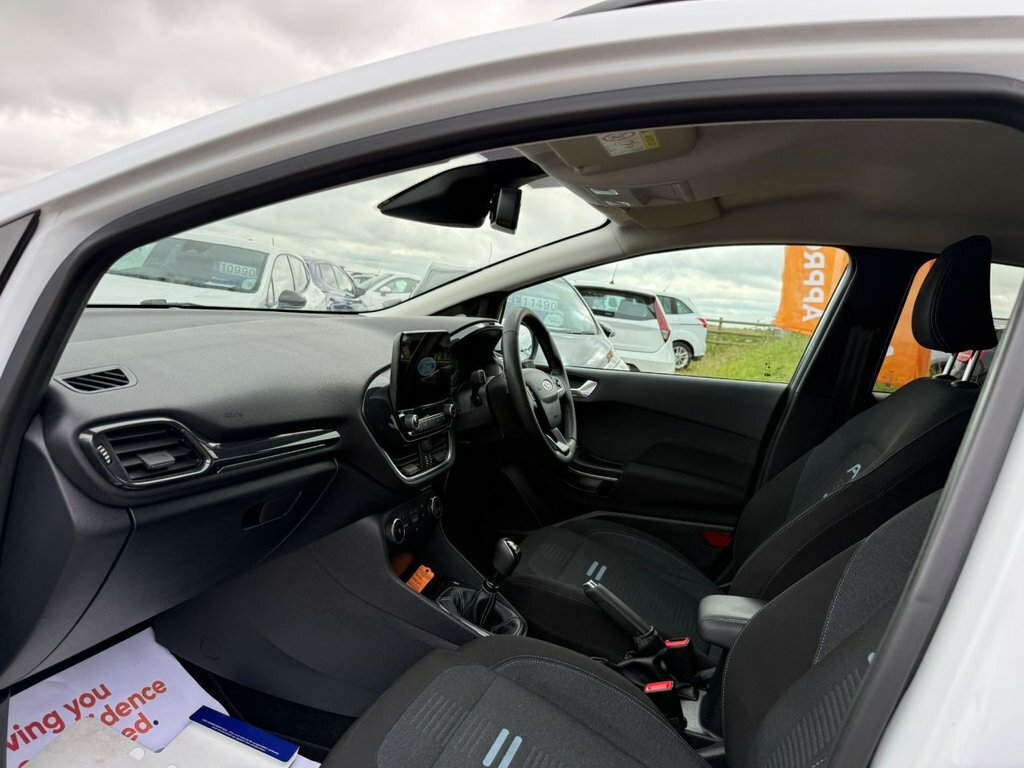 Ford Fiesta 1L Active MX23UZR White #4