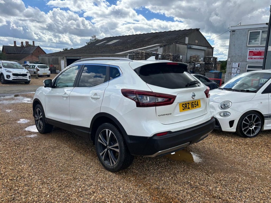Nissan Qashqai 1.3L N-connecta SRZ1654 White #2