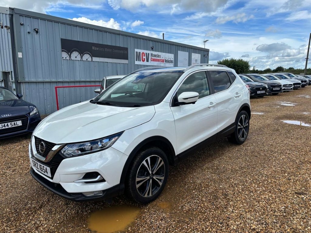 Nissan Qashqai 1.3L N-connecta White