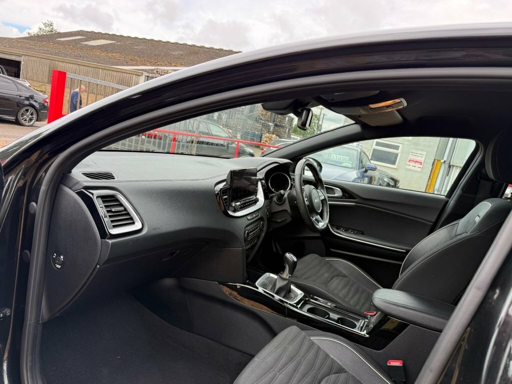 Kia Proceed 1.5L Gt-line Black #4