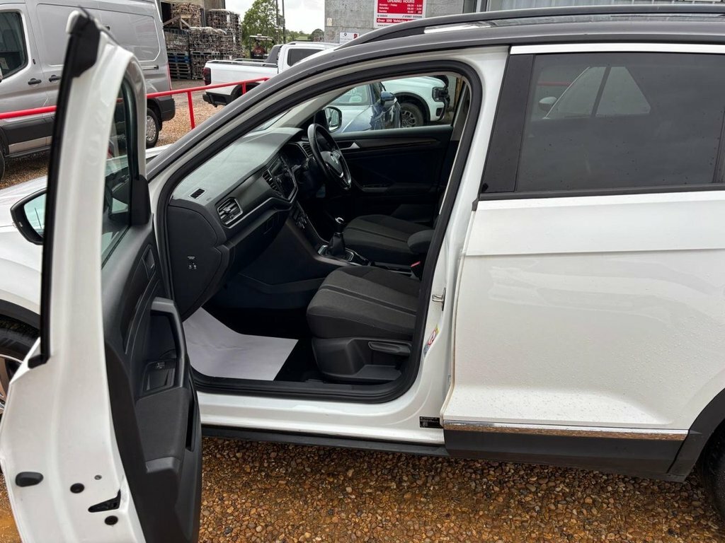 Volkswagen T-Roc 1L Design KW18MZE White #3
