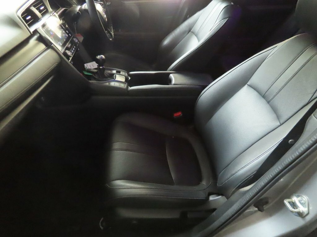 Honda Civic 1.5L Prestige Silver #4