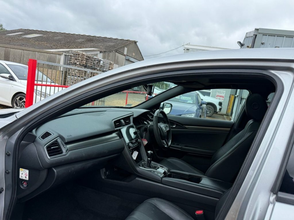 Honda Civic 1.5L Prestige S55VVS Silver #4