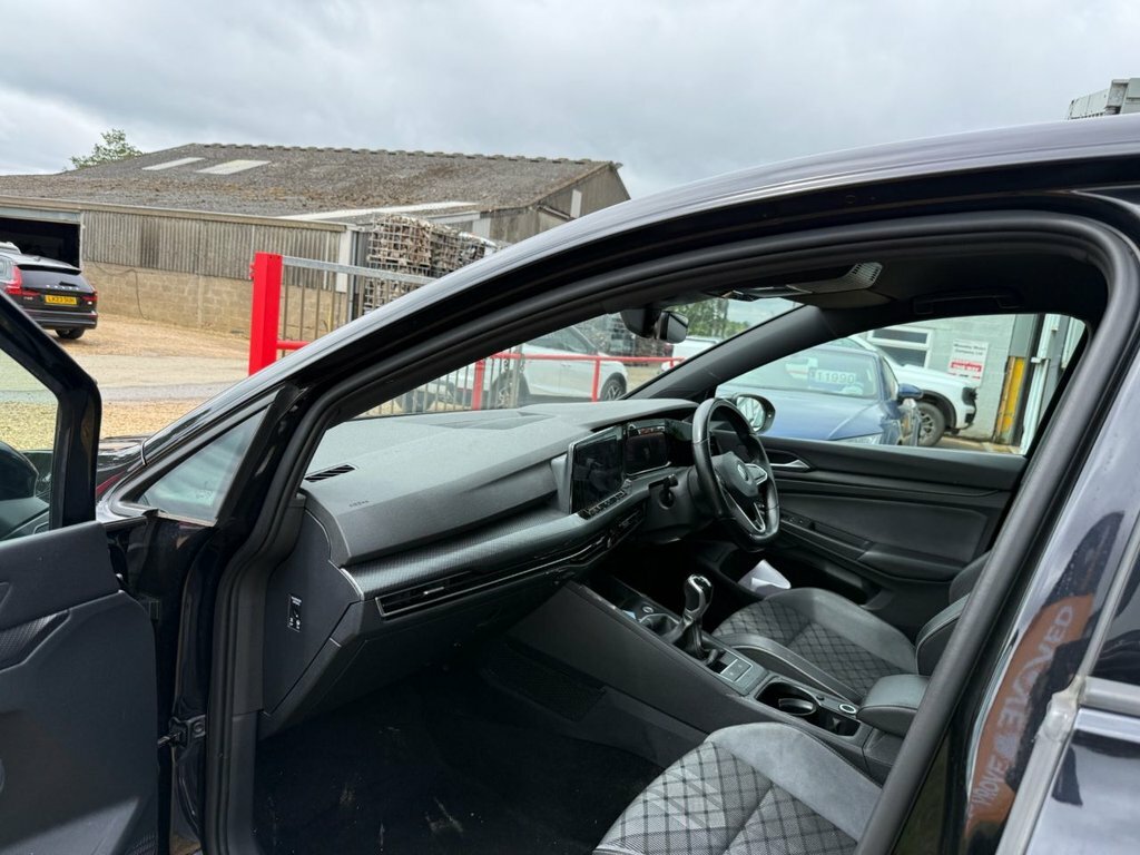 Volkswagen Golf 1.5L R-line WG21FBE Black #4