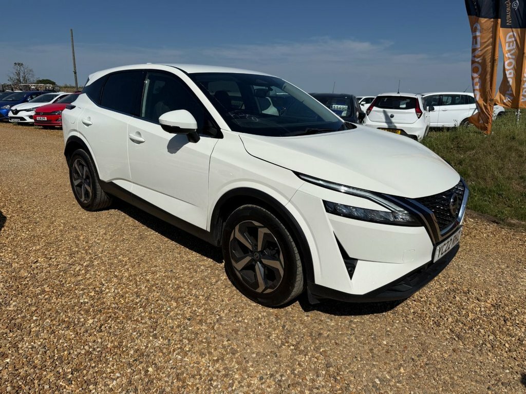 Nissan Qashqai 1.3L N-connecta White