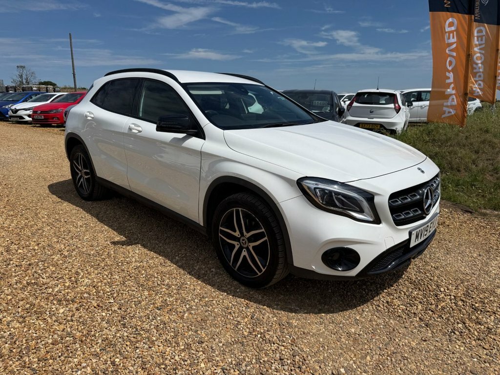 Mercedes-Benz GLA Class 1.6L Urban Edition White