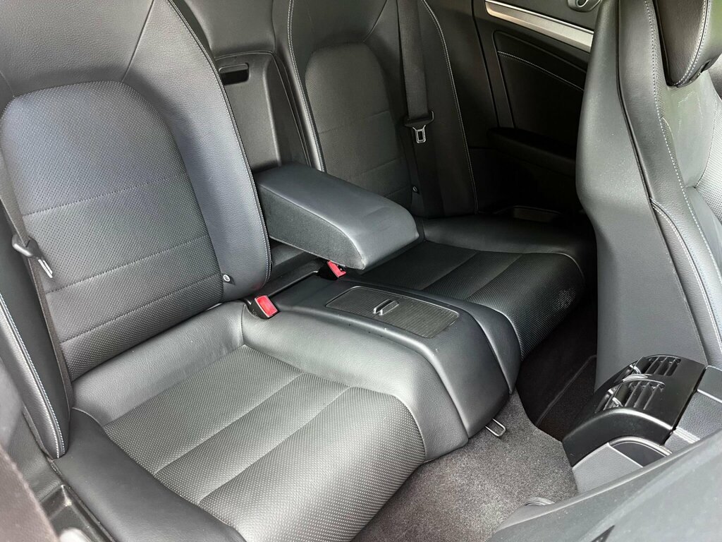 Mercedes-Benz E Class E Class E220d Se 9G-tronic Silver #54