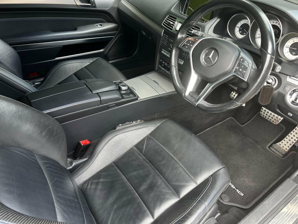 Mercedes-Benz E Class E Class E220d Se 9G-tronic Silver #56