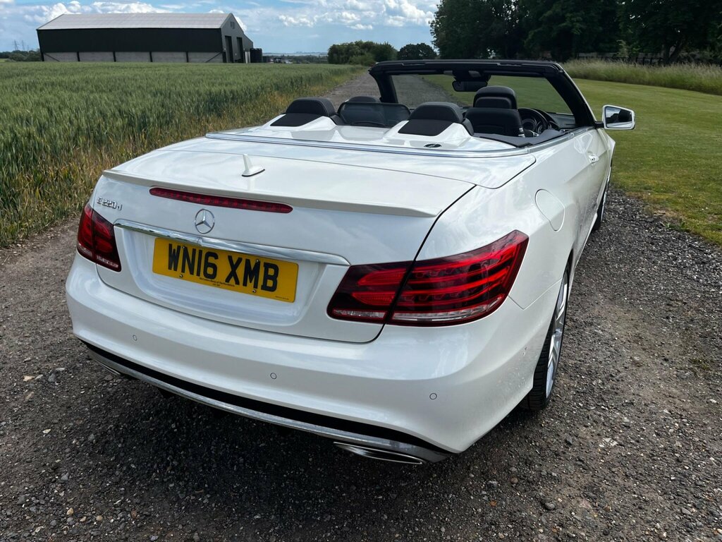 Mercedes-Benz E Class E Class E220d Se 9G-tronic Silver #27