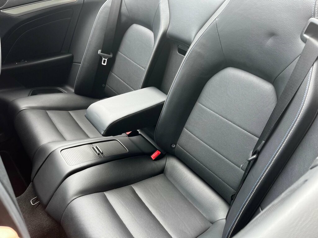 Mercedes-Benz E Class E Class E220d Se 9G-tronic Silver #38