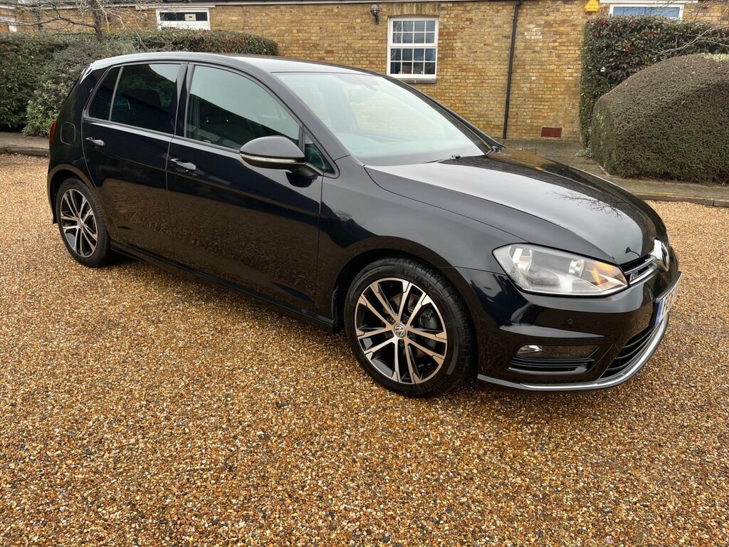 Volkswagen Golf 1.4 Tsi Bluemotion Tech Act R-line Edition Hatchba #3