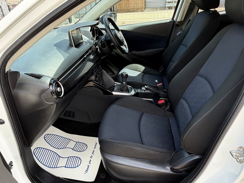 Mazda 2 1.5 Skyactiv-g Sport Nav Red #12