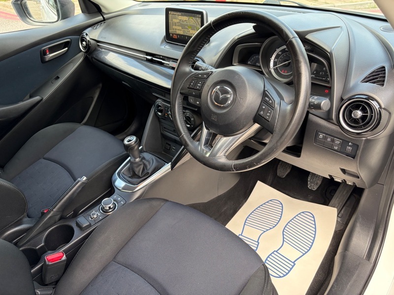 Mazda 2 1.5 Skyactiv-g Sport Nav Red #10