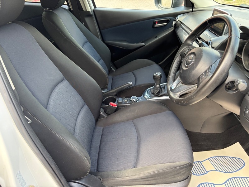 Mazda 2 1.5 Skyactiv-g Sport Nav Red #13