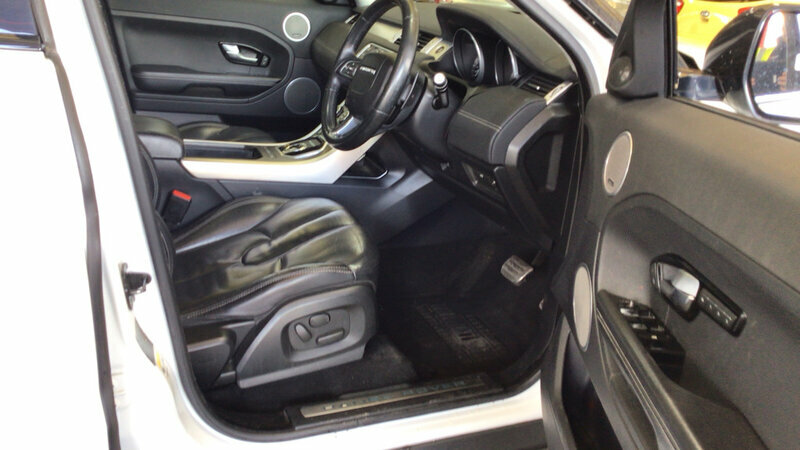 Land Rover Range Rover Evoque 2.2-range-rover-evoque-dynamic-sd4-auto-5dr White #3