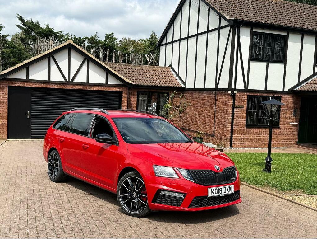 Skoda Octavia 2.0 Tsi Vrs Dsg Euro 6 Ss Red