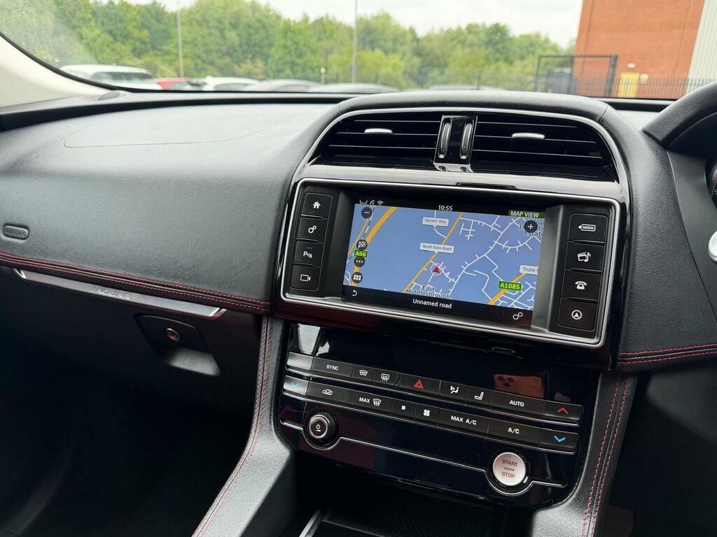 Jaguar F-Pace 2.0 R-sport Awd 178 Bhp Grey #10