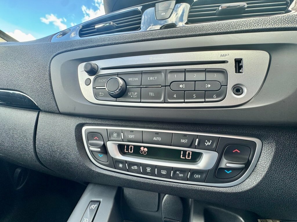 Renault Scenic 1.6 Vvt Dynamique Tomtom Black #13