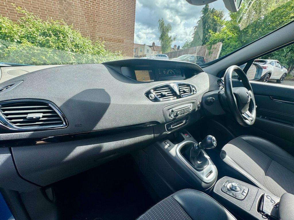 Renault Scenic 1.6 Vvt Dynamique Tomtom Black #18
