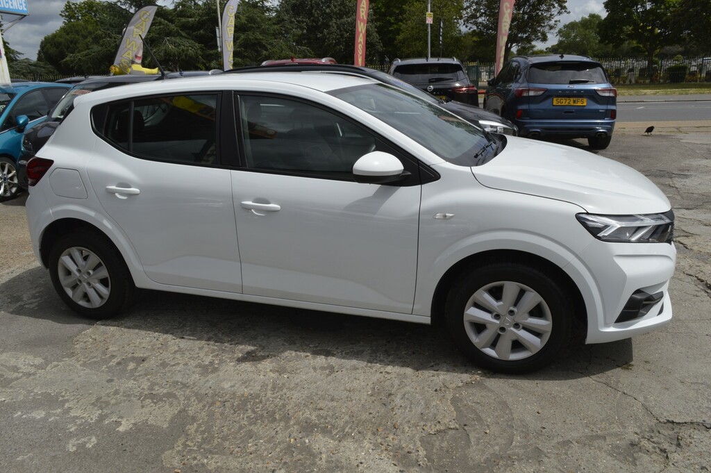 Dacia Sandero Hatchback 1.0 Comfort Tce 90 My21.5 2022 KR72USH White #6