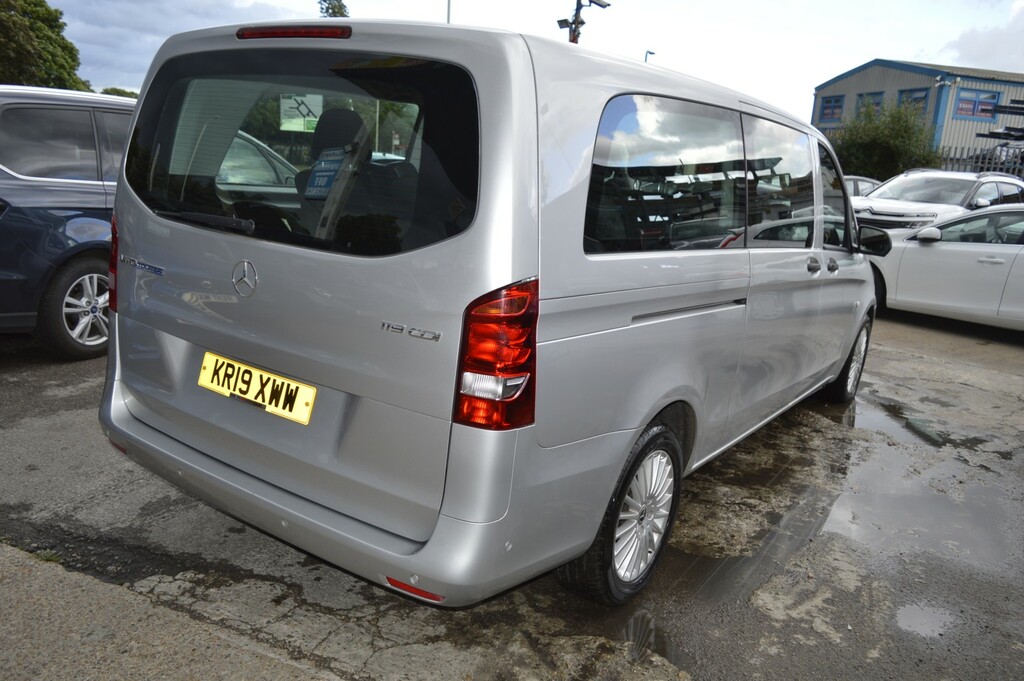 Mercedes-Benz Vito Minibus 2.1 119 Cdi Bluetec Select 2019 Silver #2