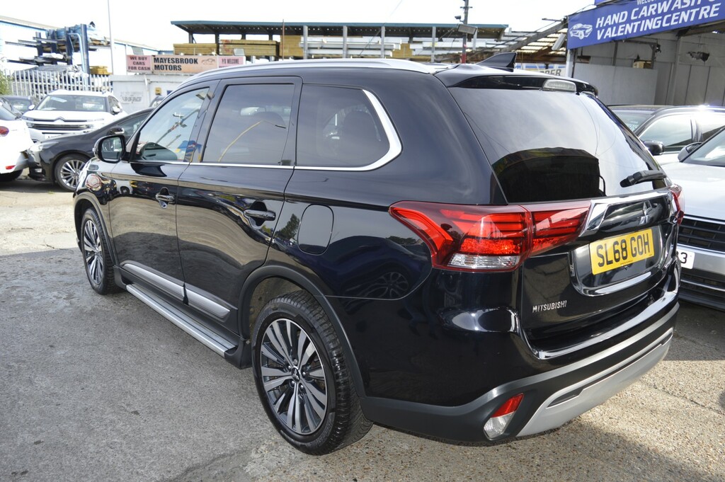Mitsubishi Outlander 2.0 Mivec 4 Black #4